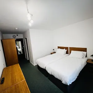 https://swallow-hilltop.hotels-newcastle-upon-tyne.com